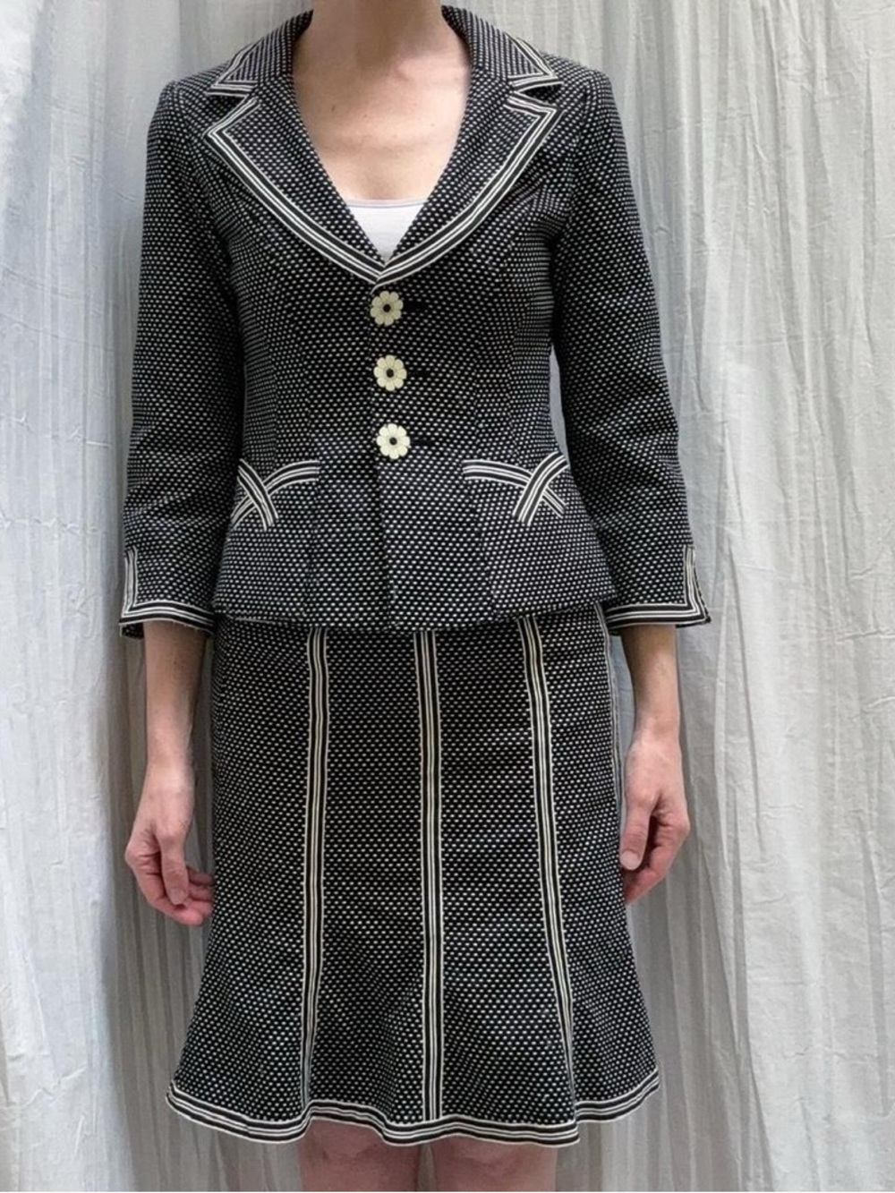 Y2K Nanette Lepore Polka Dot Skirt Suit XS Low Rise Daisy Button Blazer Set VTG - Picture 2 of 8